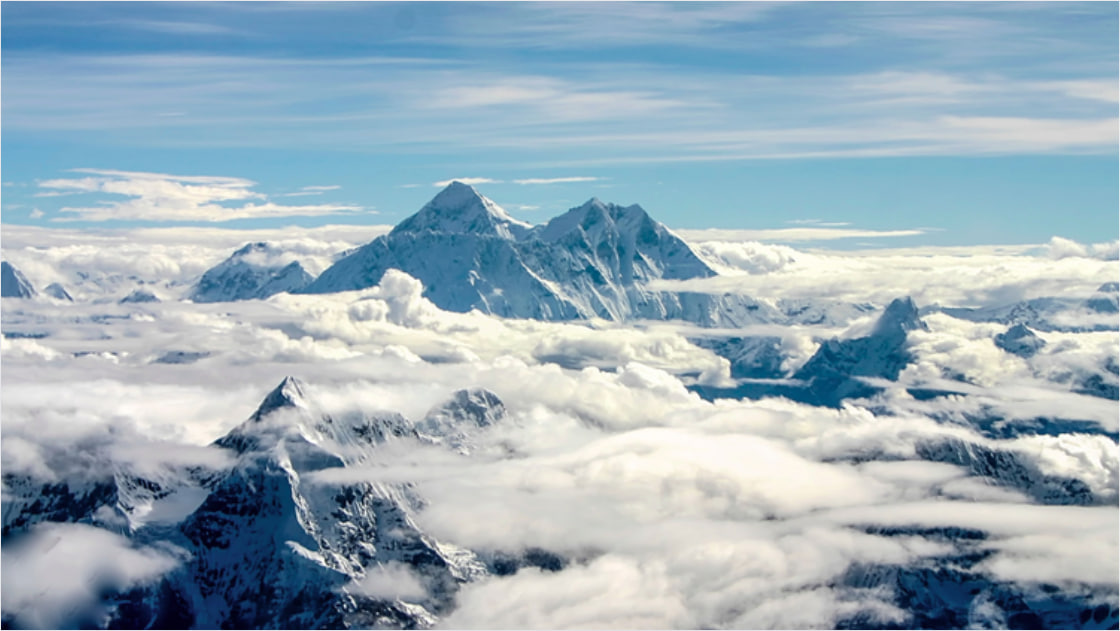 Gunung Everest, Gunung Yang Menyimpan Kisah Inspiratif