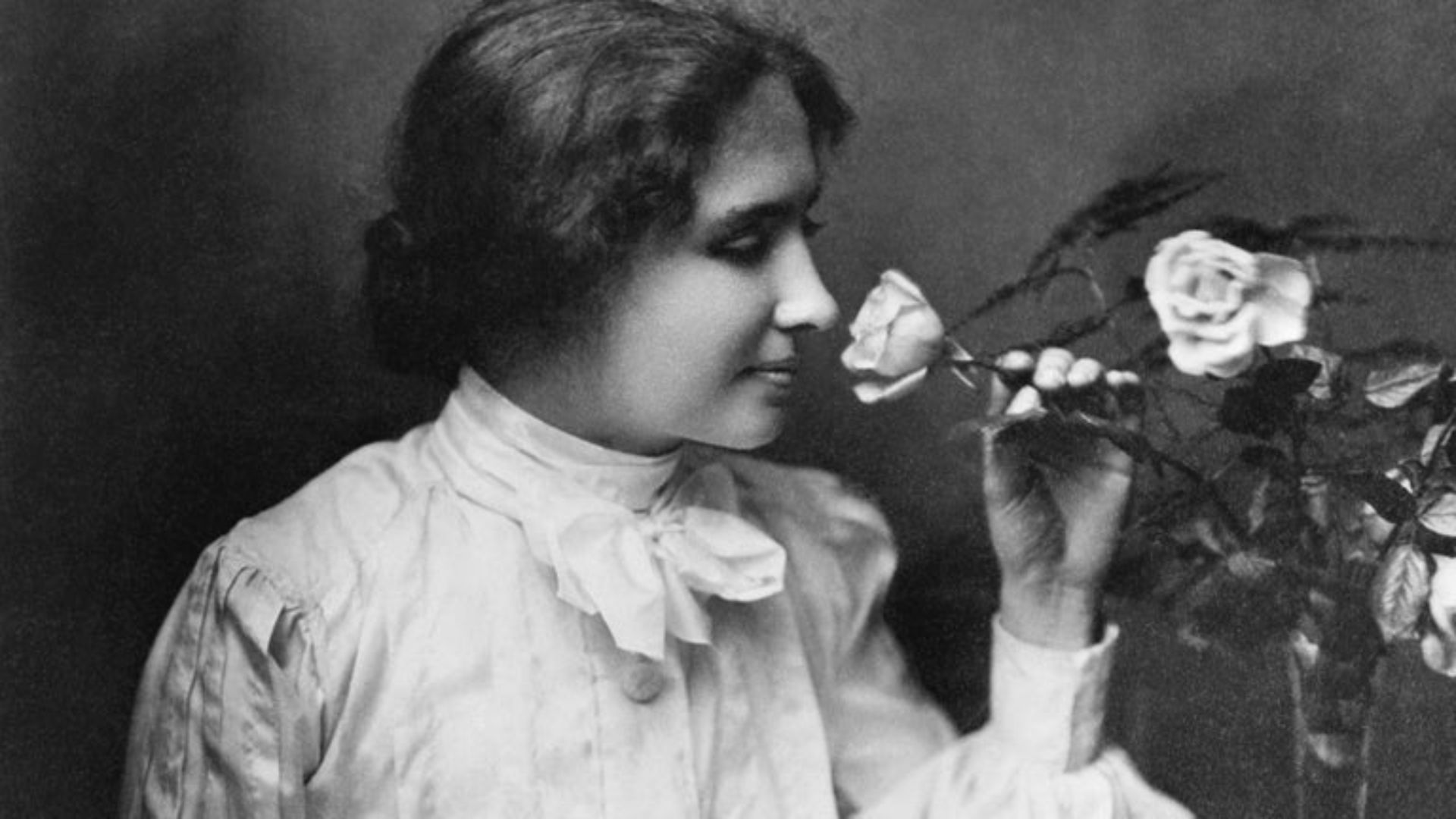 Helen Keller: Tunanetra-rungu Dengan Prestasi Luar Biasa