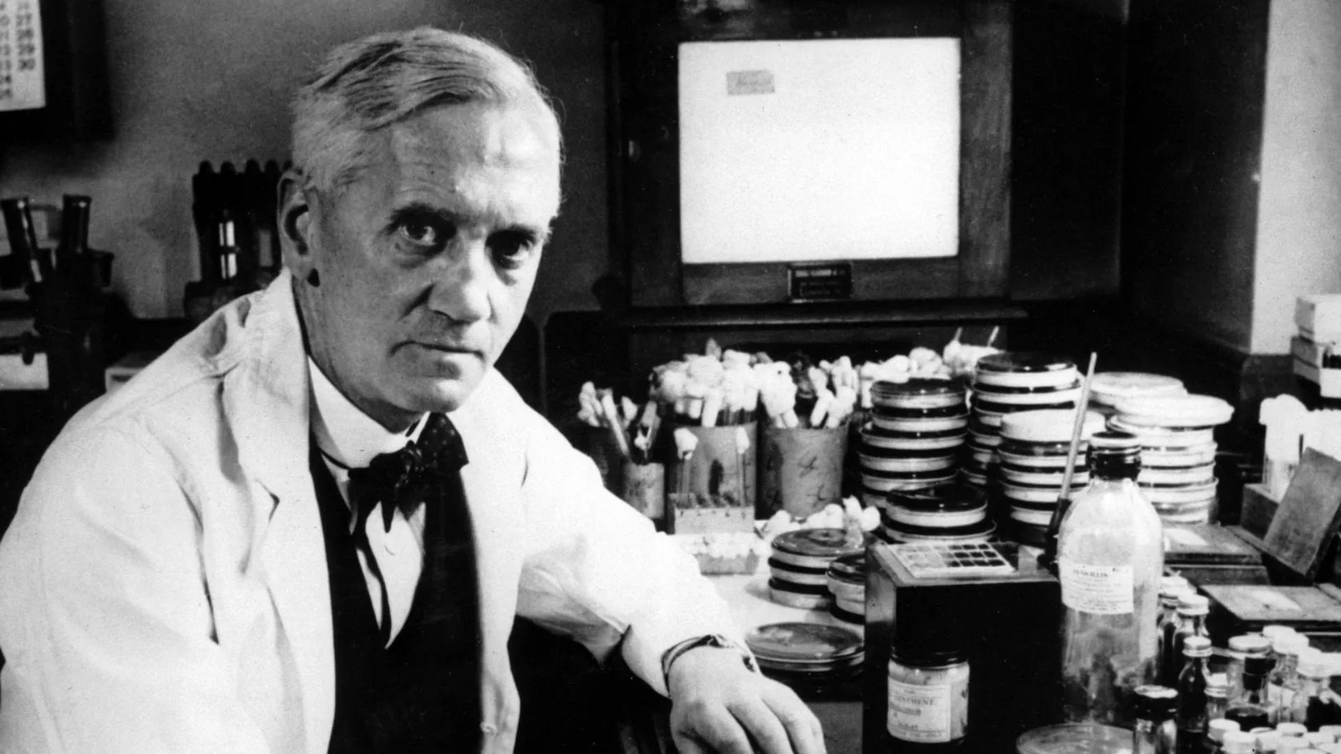 Alexander Fleming: Penemu Antibiotik Penisilin