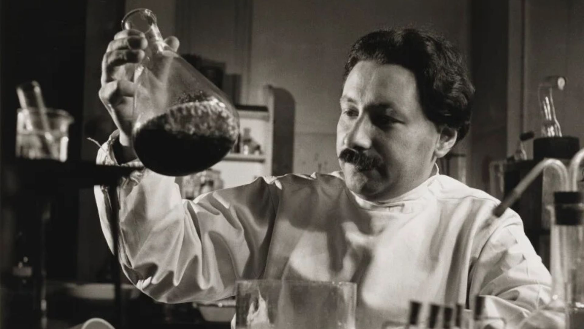 Ernst Chain: Seorang Ahli Biokimia Terkenal