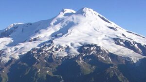 Gunung Elbrus: Gunung Tertinggi di Eropa 